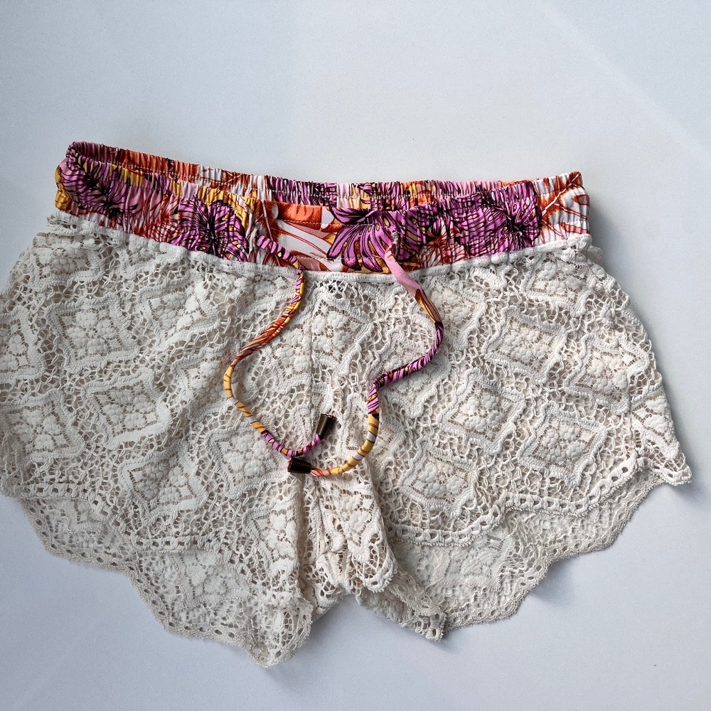 Maaji Women's Bombon Apricot Shorts Cover Up. Brand New. Never worn - Picture 3 of 6